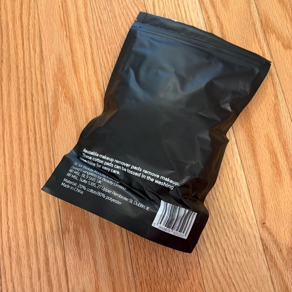 The Inkey List Reusable Cotton Pads. - Picture 3 of 4